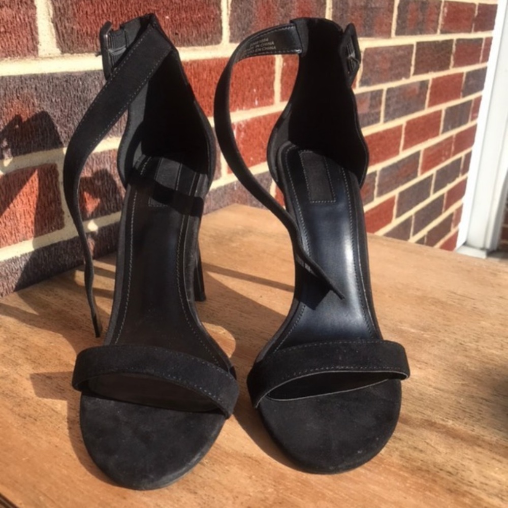 Black strap sandals